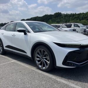 2023 Toyota Crown Crossover pearl gasoline used car Japan export