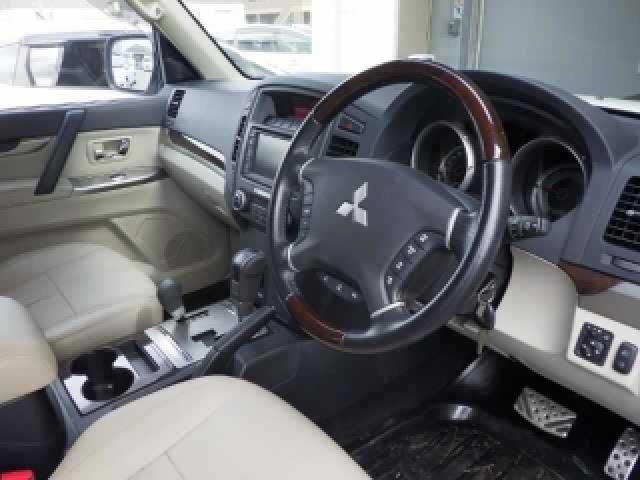 Ref:AUX-25195022 MITSUBISHI PAJERO 2012 3 Ref:AUX-25195022 MITSUBISHI PAJERO 2012 - Image 3