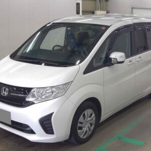 2019 Honda Stepwagon pearl gasoline used car Japan export