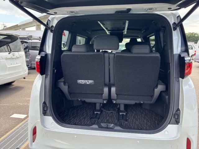 Ref:AUX-25204941 TOYOTA ALPHARD 2024 5 Ref:AUX-25204941 TOYOTA ALPHARD 2024 - Image 5