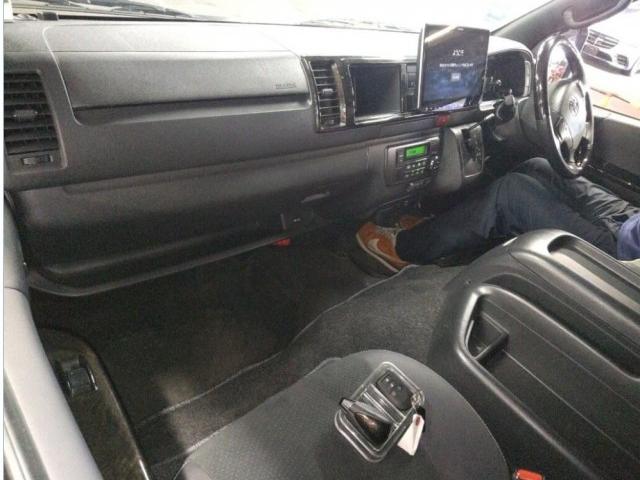 Ref:AUX-25205073 TOYOTA HIACE VAN 2022 4 Ref:AUX-25205073 TOYOTA HIACE VAN 2022 - Image 4
