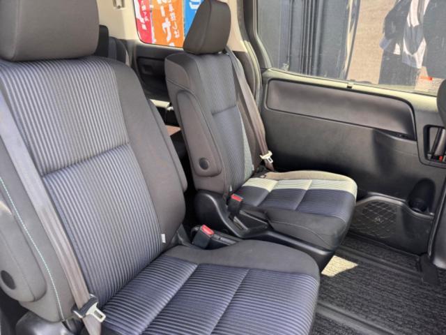 Ref:AUX-25205149 TOYOTA VOXY 2016 4 Ref:AUX-25205149 TOYOTA VOXY 2016 - Image 4