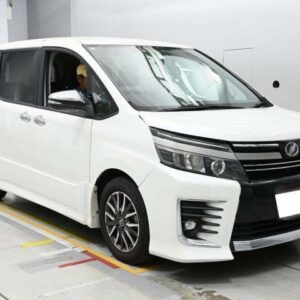 2016 Toyota Voxy pearl gasoline used car Japan export