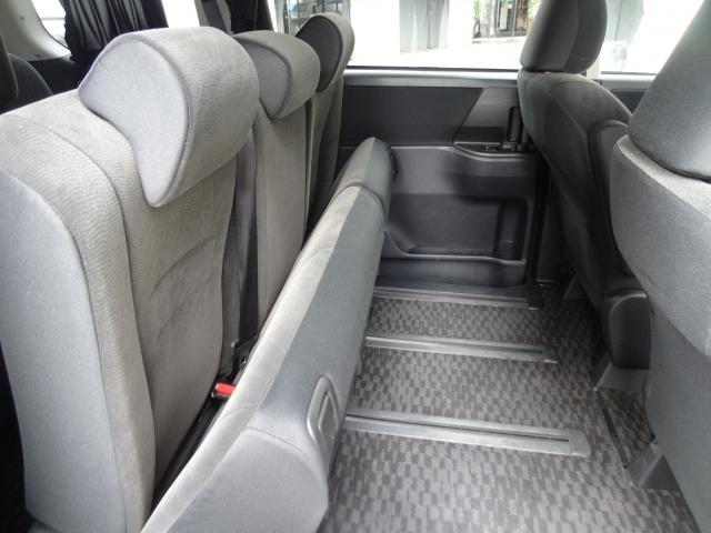 Ref:AUX-25205157 TOYOTA VOXY 2012 12 Ref:AUX-25205157 TOYOTA VOXY 2012 - Image 12