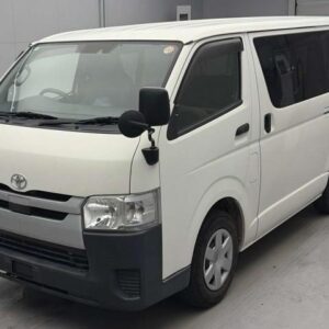 2018 Toyota Hiace Van white diesel used car Japan export