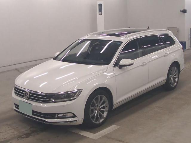 Ref:AUX-25220745 VOLKSWAGEN PASSAT VARIANT 2018 4 Ref:AUX-25220745 VOLKSWAGEN PASSAT VARIANT 2018 - Image 4