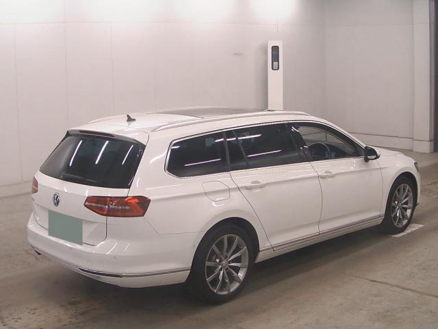 Ref:AUX-25220745 VOLKSWAGEN PASSAT VARIANT 2018 6 Ref:AUX-25220745 VOLKSWAGEN PASSAT VARIANT 2018 - Image 6