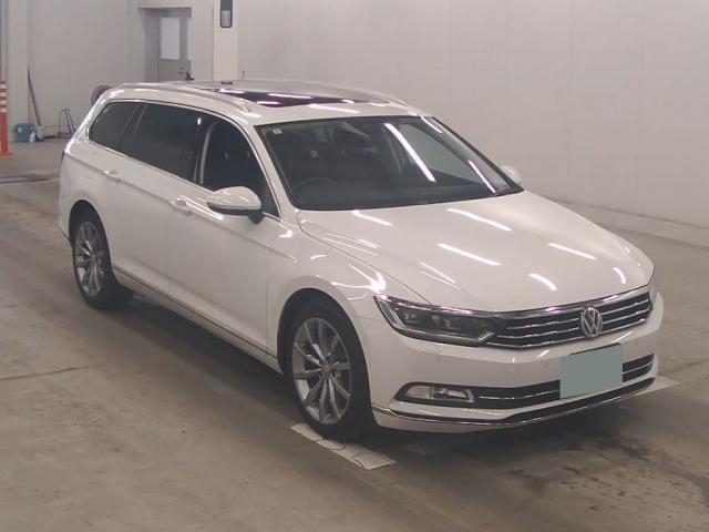 Ref:AUX-25220745 VOLKSWAGEN PASSAT VARIANT 2018 1 2018 Volkswagen Passat Variant white diesel used car Japan export