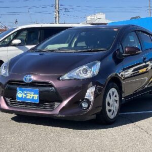 2016 Toyota Aqua tea gasoline used car Japan export