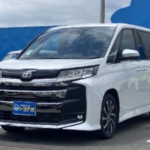 2026 Toyota Noah pearl gasoline used car Japan export