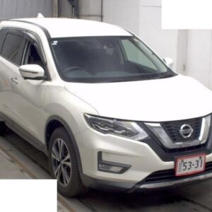2018 Nissan X-Trail pearl gasoline used car Japan export