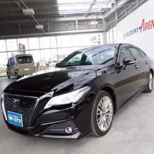 2020 Toyota Crown black gasoline used car Japan export