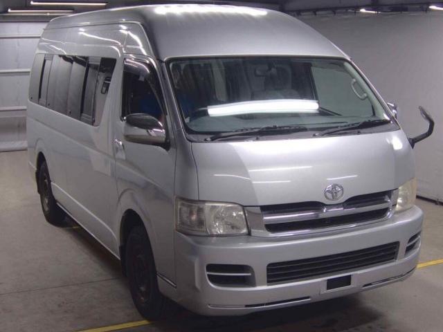 Ref:AUX-25226033 TOYOTA HIACE WAGON 2005 1 2005 Toyota Hiace Wagon silver gasoline used car Japan export