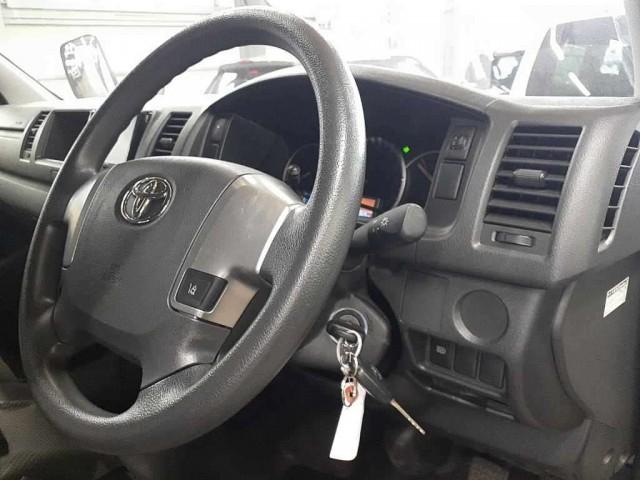 Ref:AUX-25226087 TOYOTA HIACE WAGON 2020 4 Ref:AUX-25226087 TOYOTA HIACE WAGON 2020 - Image 4