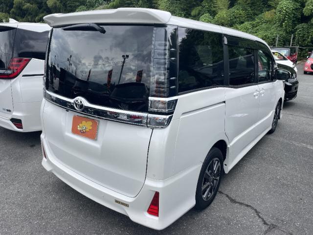 Ref:AUX-25226101 TOYOTA VOXY 2020 2 Ref:AUX-25226101 TOYOTA VOXY 2020 - Image 2