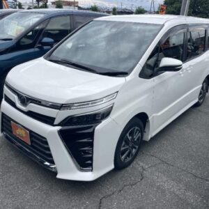 2020 Toyota Voxy pearl gasoline used car Japan export