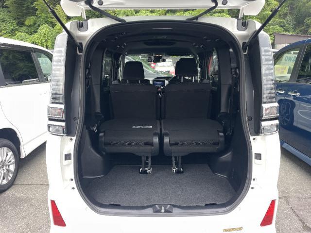 Ref:AUX-25226101 TOYOTA VOXY 2020 8 Ref:AUX-25226101 TOYOTA VOXY 2020 - Image 8
