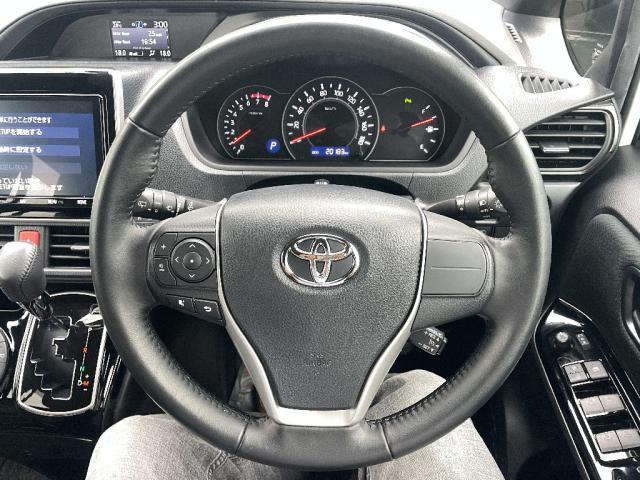Ref:AUX-25226101 TOYOTA VOXY 2020 10 Ref:AUX-25226101 TOYOTA VOXY 2020 - Image 10