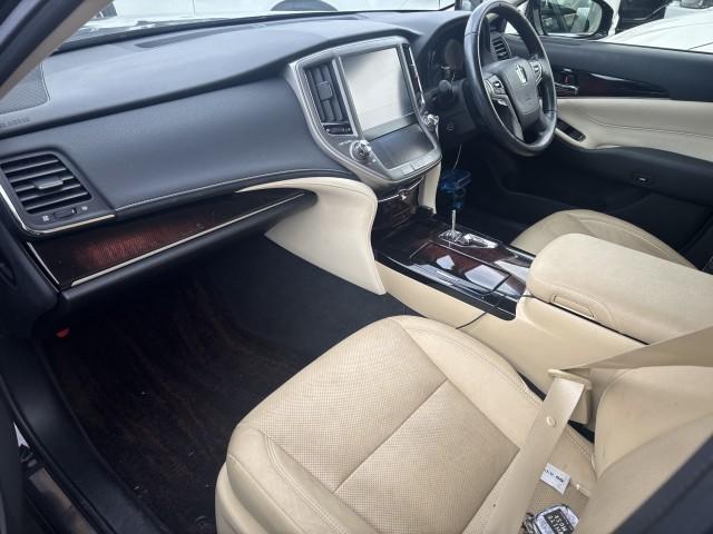 Ref:AUX-25226128 TOYOTA CROWN HYBRID 2016 3 Ref:AUX-25226128 TOYOTA CROWN HYBRID 2016 - Image 3