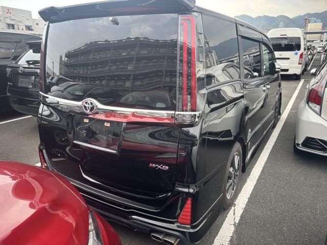 Ref:AUX-25226352 TOYOTA NOAH 2021 5 Ref:AUX-25226352 TOYOTA NOAH 2021 - Image 5