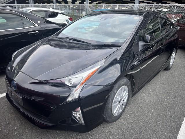 Ref:AUX-25226357 TOYOTA PRIUS 2018 1 2018 Toyota Prius black gasoline used car Japan export