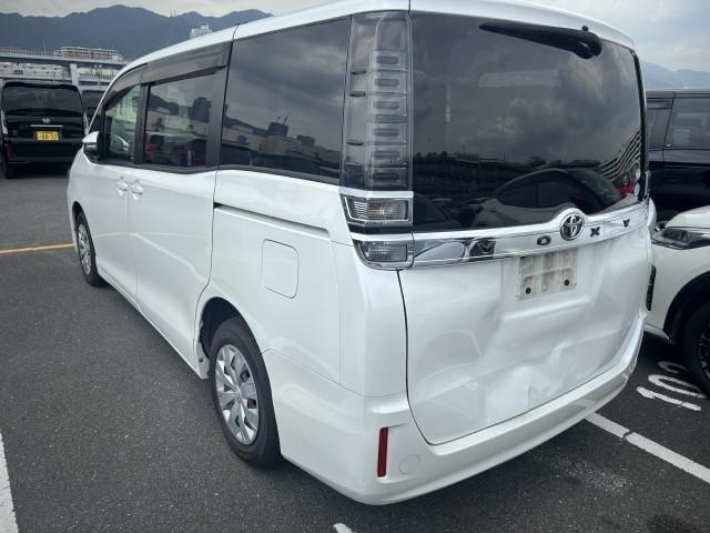 Ref:AUX-25226360 TOYOTA VOXY 2017 3 Ref:AUX-25226360 TOYOTA VOXY 2017 - Image 3
