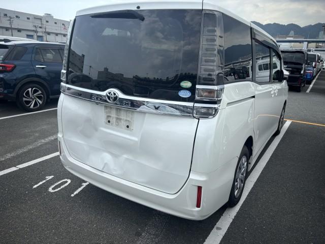 Ref:AUX-25226360 TOYOTA VOXY 2017 4 Ref:AUX-25226360 TOYOTA VOXY 2017 - Image 4