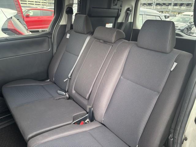 Ref:AUX-25226360 TOYOTA VOXY 2017 6 Ref:AUX-25226360 TOYOTA VOXY 2017 - Image 6