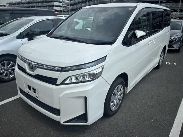 Ref:AUX-25226360 TOYOTA VOXY 2017 1 2017 Toyota Voxy pearl gasoline used car Japan export