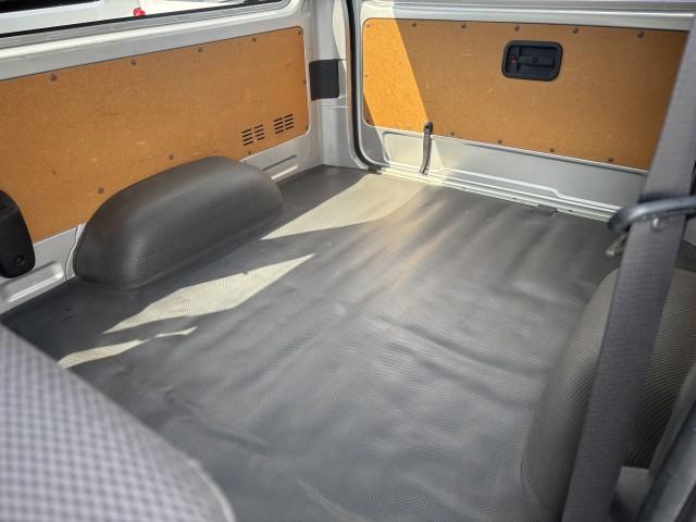 Ref:AUX-25226405 TOYOTA HIACE VAN 2016 6 Ref:AUX-25226405 TOYOTA HIACE VAN 2016 - Image 6