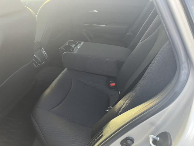 Ref:AUX-25230496 TOYOTA CROWN HYBRID 2019 6 Ref:AUX-25230496 TOYOTA CROWN HYBRID 2019 - Image 6