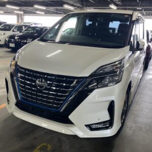 2021 Nissan Serena pearl gasoline used car Japan export