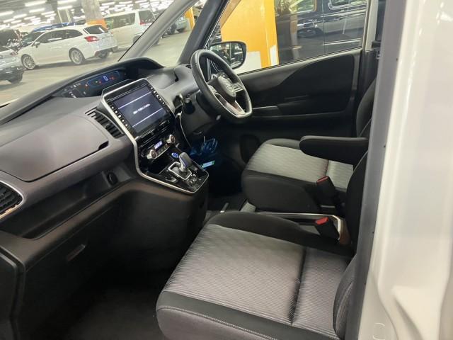 Ref:AUX-25230500 NISSAN SERENA 2021 8 Ref:AUX-25230500 NISSAN SERENA 2021 - Image 8