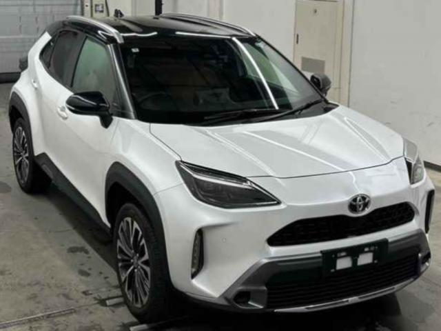 Ref:AUX-25235628 TOYOTA YARIS CROSS 2023 1 2023 Toyota Yaris Cross white gasoline used car Japan export