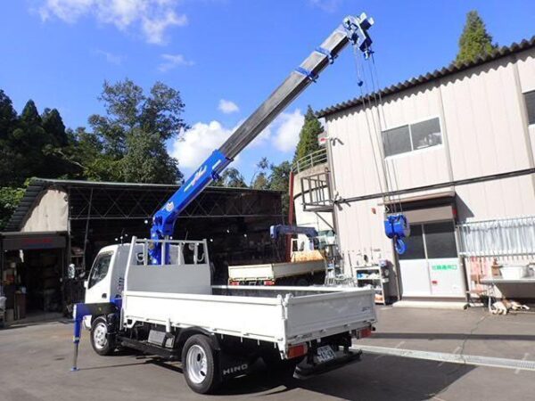 Ref:AUX-4992149 HINO DUTRO 2004 - Image 2