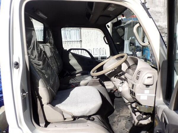 Ref:AUX-4992149 HINO DUTRO 2004 - Image 17