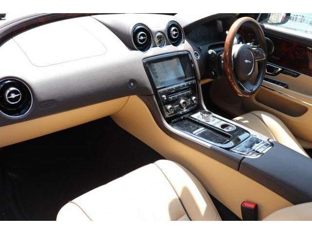 Ref:AUX-5441648 JAGUAR XJ 2017 - Image 3