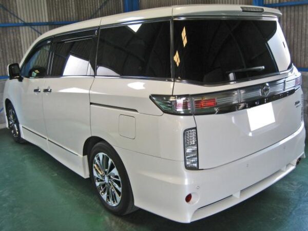 Ref:AUX-5540660 NISSAN ELGRAND 2016 - Image 2