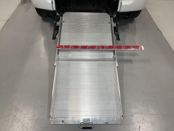 Ref:AUX-5736228 TOYOTA RACTIS 2011 - Image 5
