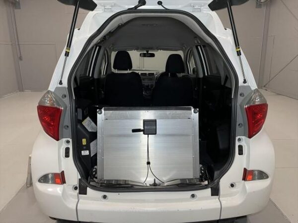 Ref:AUX-5736228 TOYOTA RACTIS 2011 - Image 6