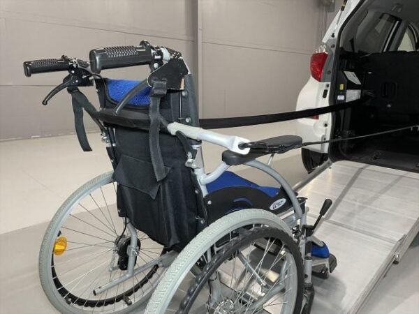 Ref:AUX-5736228 TOYOTA RACTIS 2011 - Image 10