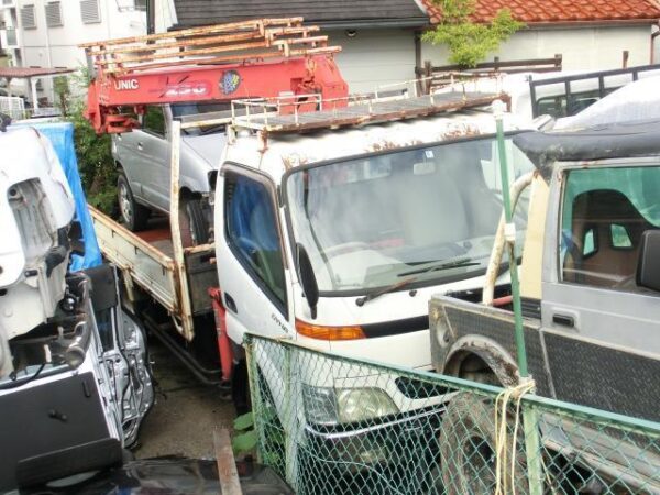 Ref:AUX-5900016 TOYOTA DYNA TRUCK 2002