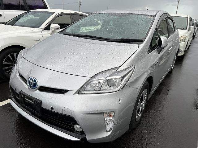 Ref:AUX-6040162 TOYOTA PRIUS 2013