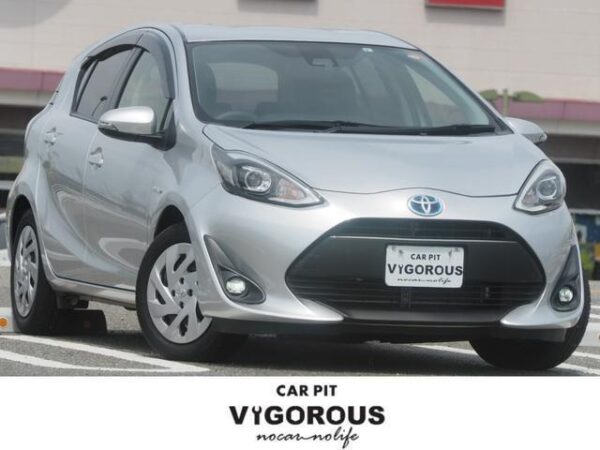 Ref:AUX-6070773 TOYOTA AQUA 2017