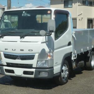 2017 Mitsubishi Fuso Canter white diesel used car Japan export