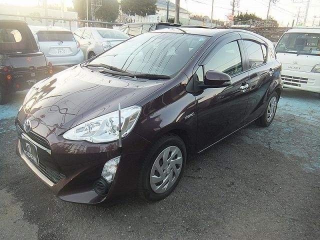 Ref:AUX-6595574 TOYOTA AQUA 2016