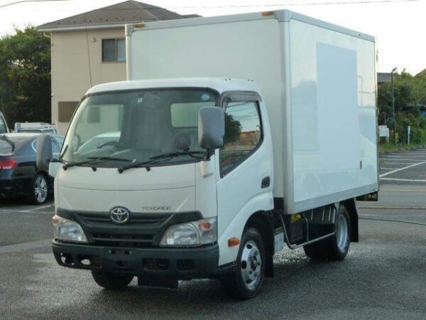 Ref:AUX-7331769 TOYOTA TOYOACE 2014