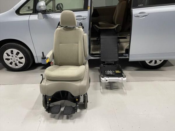 Ref:AUX-7832252 TOYOTA NOAH 2013 - Image 8