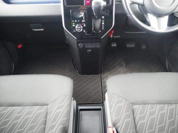 Ref:AUX-7839065 TOYOTA TANK 2016 - Image 3