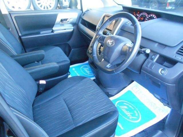 Ref:AUX-7915812 TOYOTA VOXY 2011 - Image 7